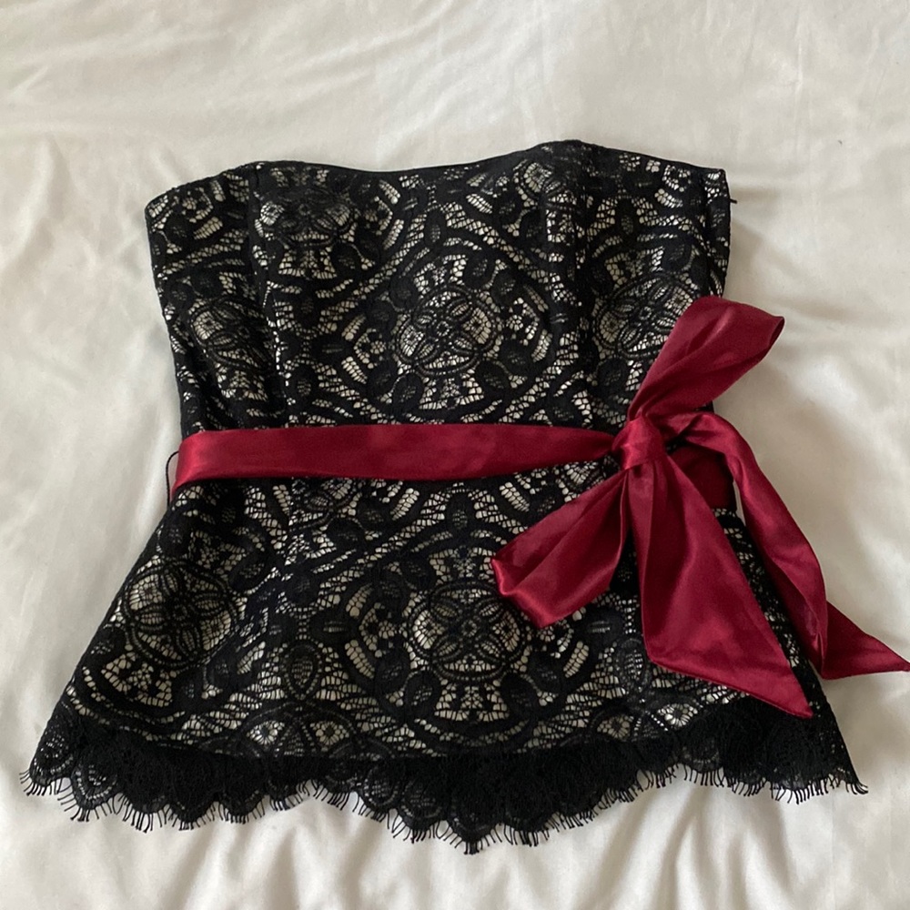 Lace sweetheart strapless corset